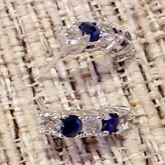 STERLING SILVER GENUINE SAPPHIRE WH TOP EARRING - Picture 2 of 4
